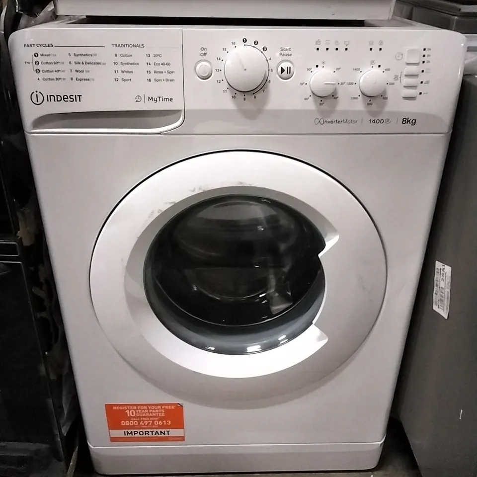 INDESIT 8KG FREESTANDING WASHING MACHINE IN WHITE 