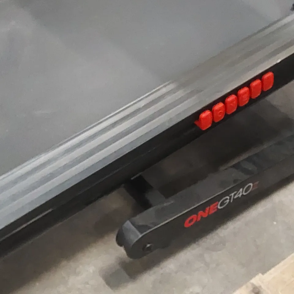 REEBOK ONEGT40Z MOTORISED TREADMILL
