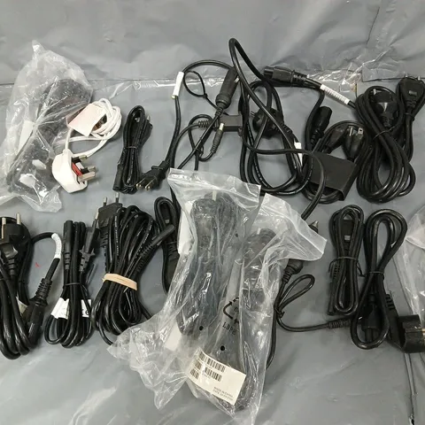 APPROXIMATELY 30 ASSORTED UNTESTED WIRES AND CHARGERS