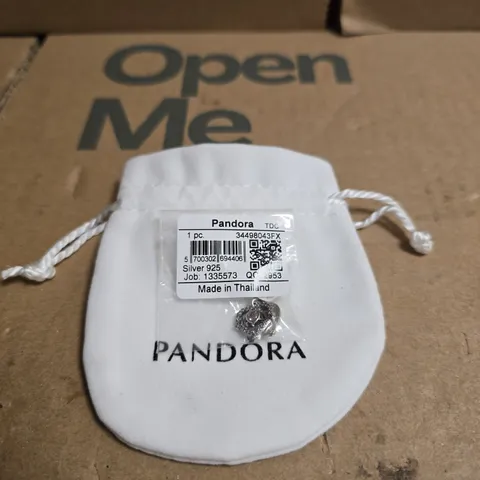 PANDORA "MUM" HEART SHAPED CHARM IN CARRY POUCH, STERLING 925. UNBOXED