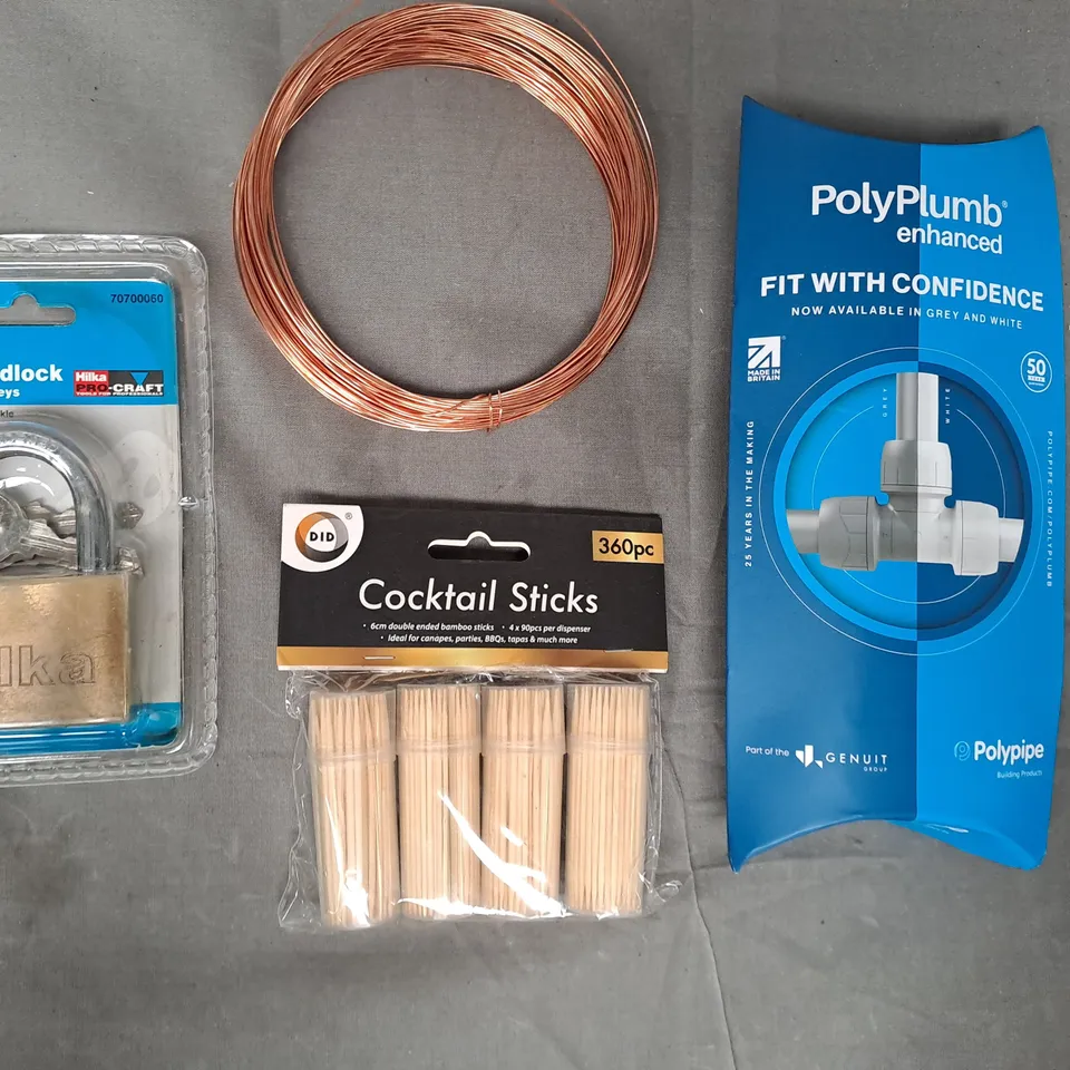 APPROXIMATELY 10 ASSORTED HOUSEHOLD ITEMS TO INCLUDE HILKA BRASS PADLOCK, COCKTAIL STICKS, ETC