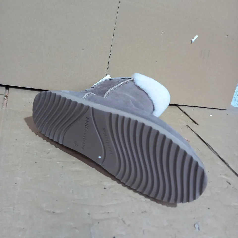 EMU AUSTRALIA BROWN WATERPROOF BOOTS 