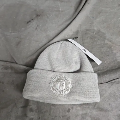 MANCHESTER UNITED TONAL BEANIE IN GREY SIZE INFANT
