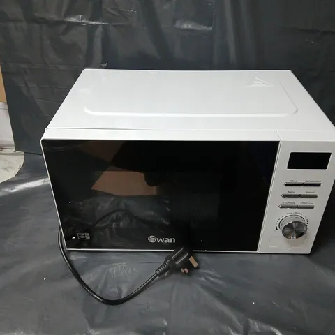 SWAN 20L 700W DIGITAL MICROWAVE - WHITE - COLLECTION ONLY 