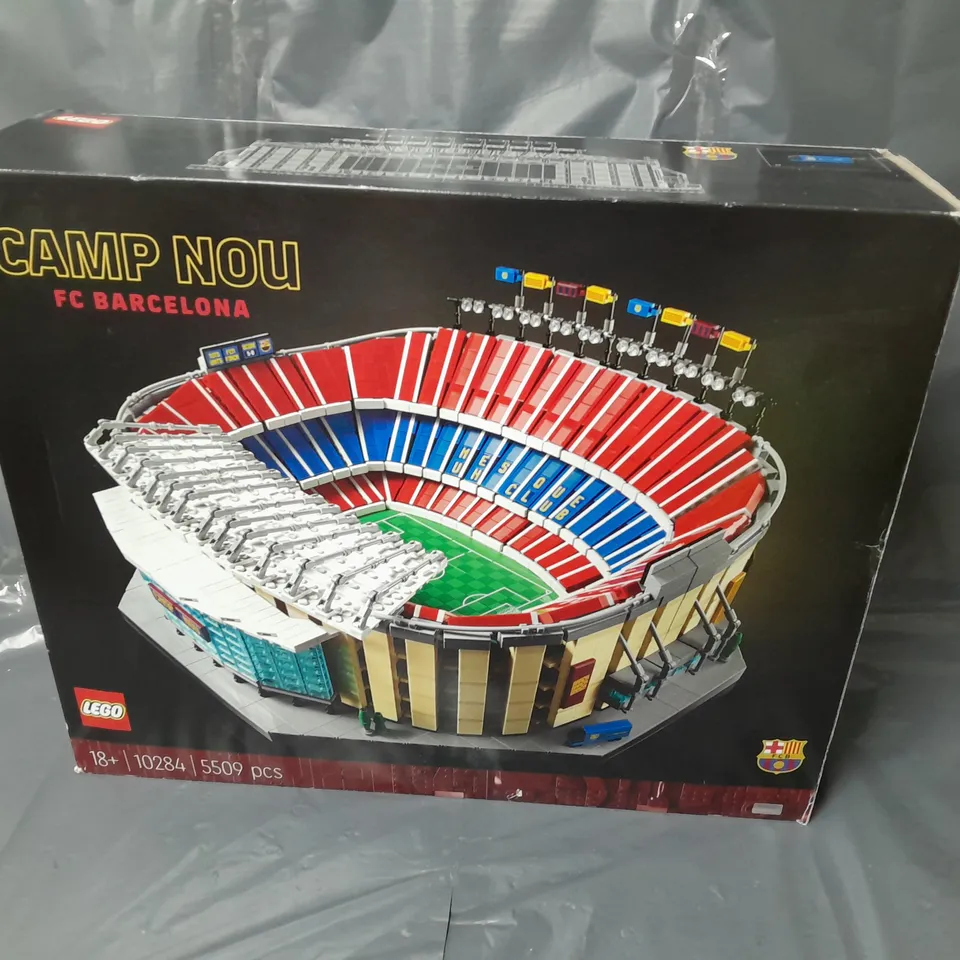 BOXED LEGO CAMP NOU FC BARCELONA 10284 5509 PIECES