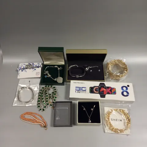 APPROXIMATELY 30 ASSORTED JEWELLERY PRODUCTS TO INCLUDE WATCHES, BRACELETS, EARRINGS ETC