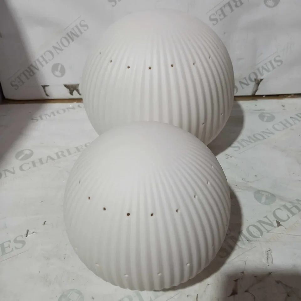 K BY KELLY HOPPEN CERAMIC LIGHT UP ORNAMENT