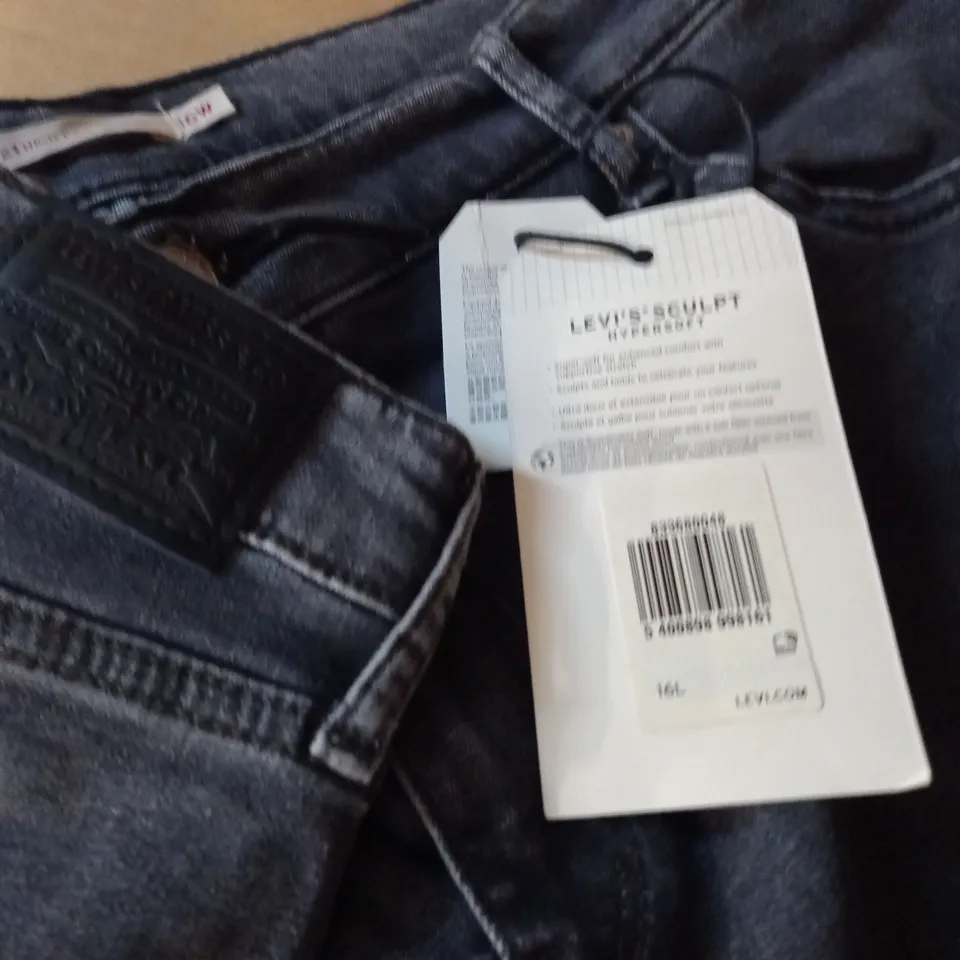 LEVIS 721 HIGH RISE SKINNY JEANS - 16 L/W