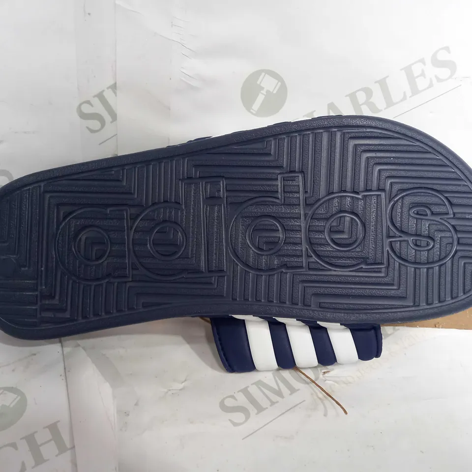 PAIR OF ADIDAS SLIDES IN BLUE/WHITE - 7 UK