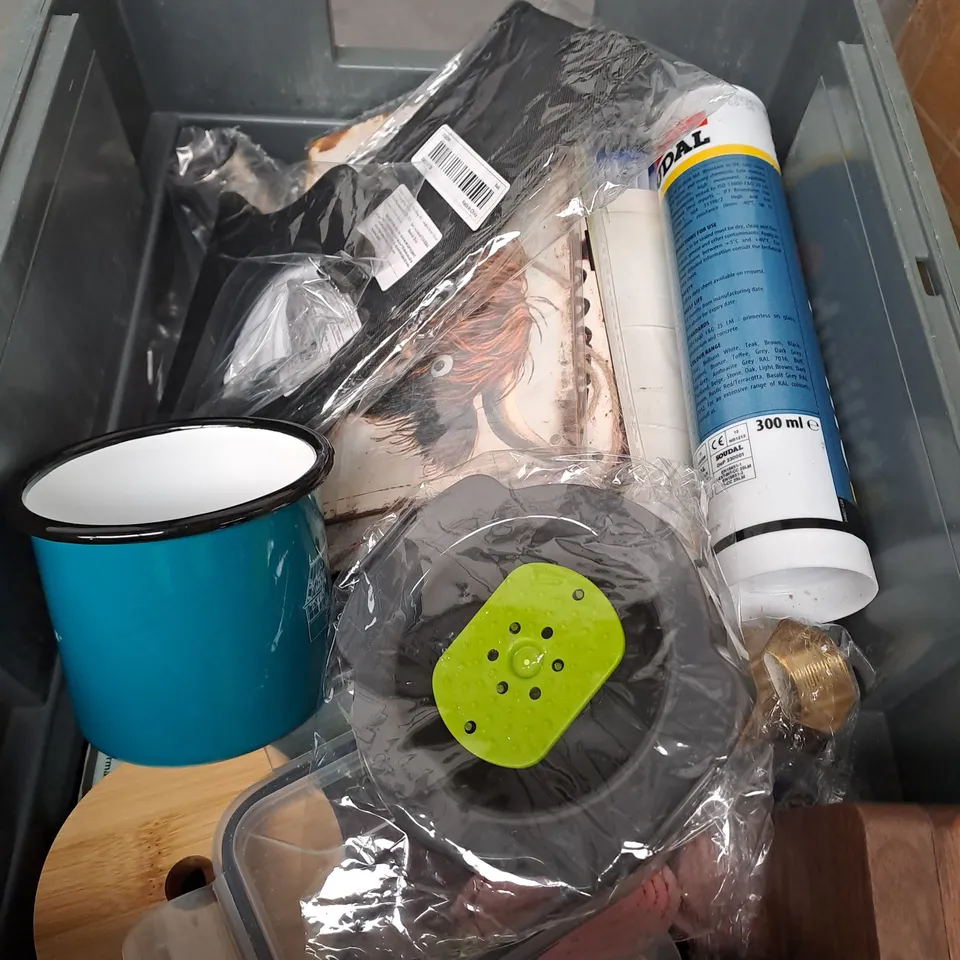 APPROXIMATELY 15 ASSORTED HOUSEHOLD PRODUCTS TO INCLUDE CLEANING FOAM, SILICONE, INCENSE STICKS ETC