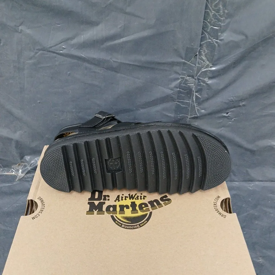 BOXED PAIR OF DR MARTENS BLAIRE BLACK ATHENA UK 8