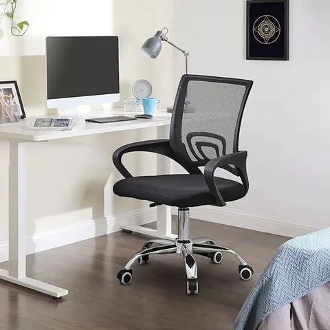 BOXED BLACK MESH OFFICE CHAIR (1 BOX)