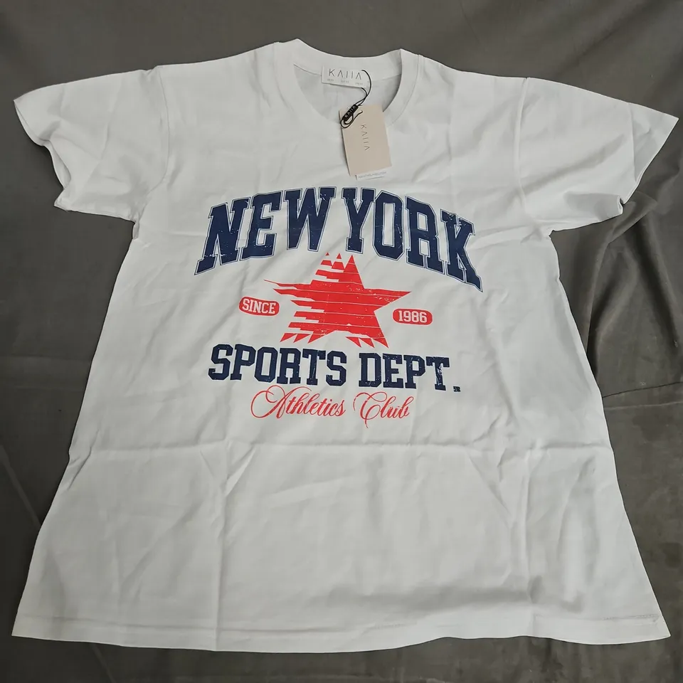 KAIA RETRO BADGE STAR PRINT OVERSIZED T-SHIRT – WHITE, UK XS