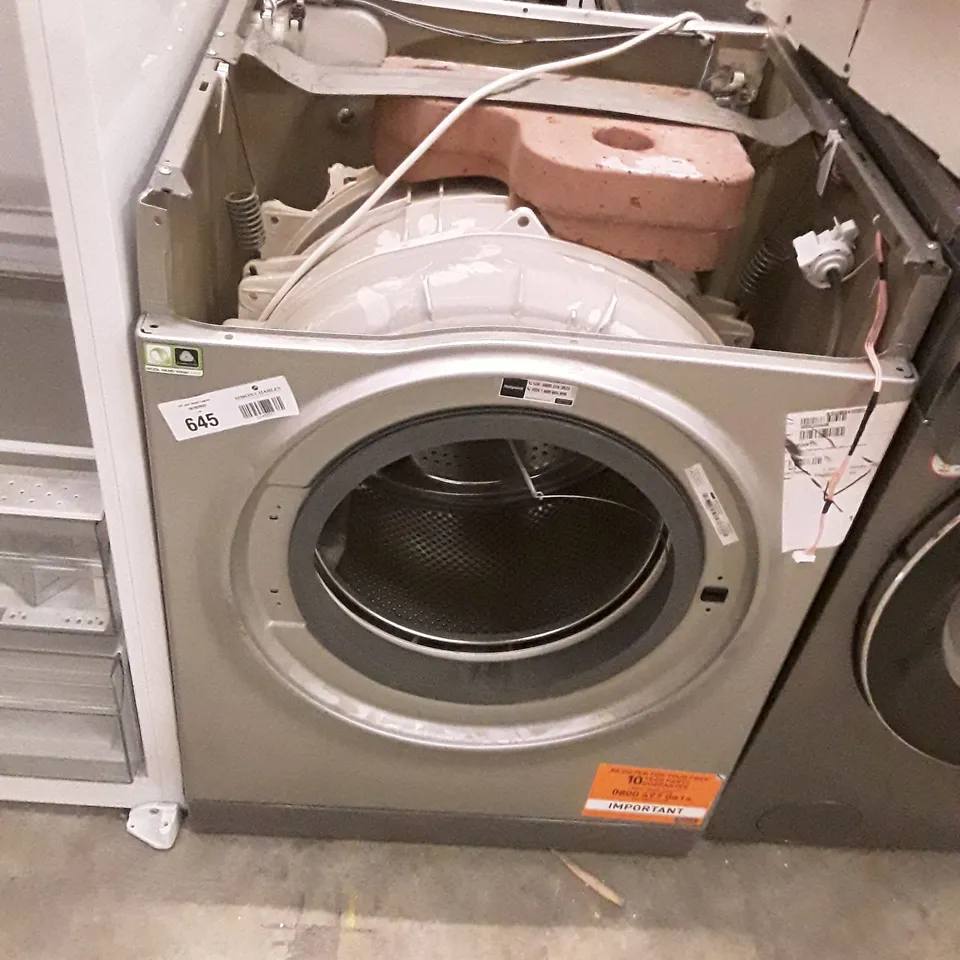 HOTPOINT FREESTANDING WASHING MACHINE-NO TOP