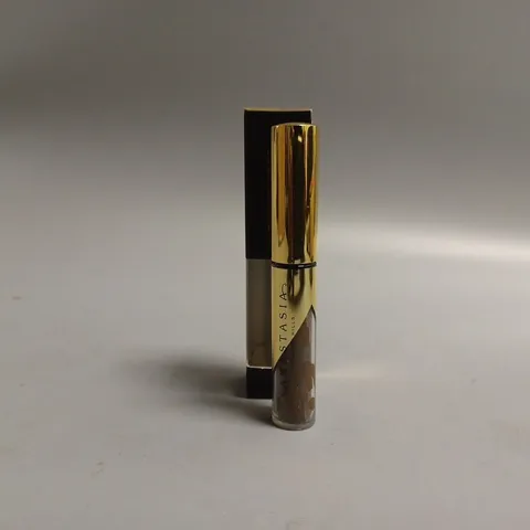 APPROXIMATELY 100 BOXED ANASTASIA BEVERLEY HILLS DIPBROW GEL IN SOFT BROWN