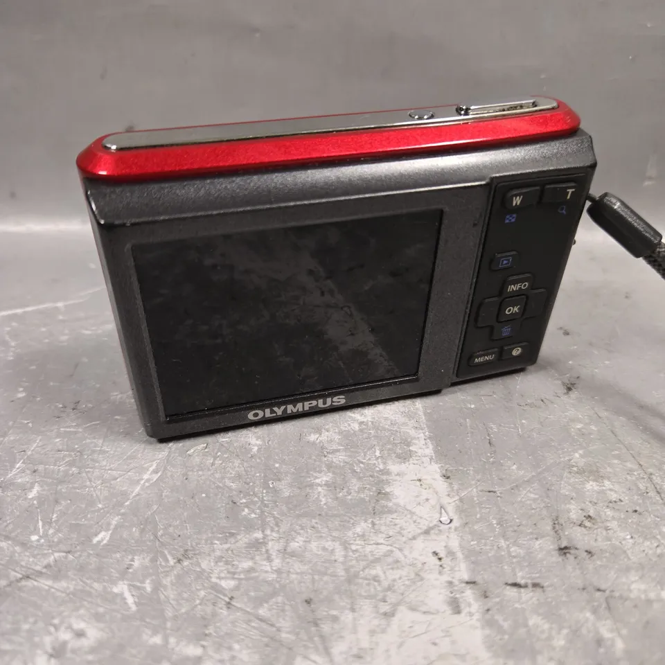 OLYMPUS X-44 DIGITAL CAMERA IN RED 