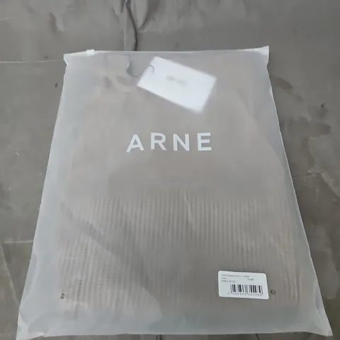 ARNE WAFFLE RELAXED SHORT IN TAUPE – SIZE L 