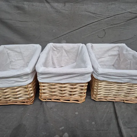 SET OF 3 WICKER STORAGE BASKETS WITH FABRIC LININGS