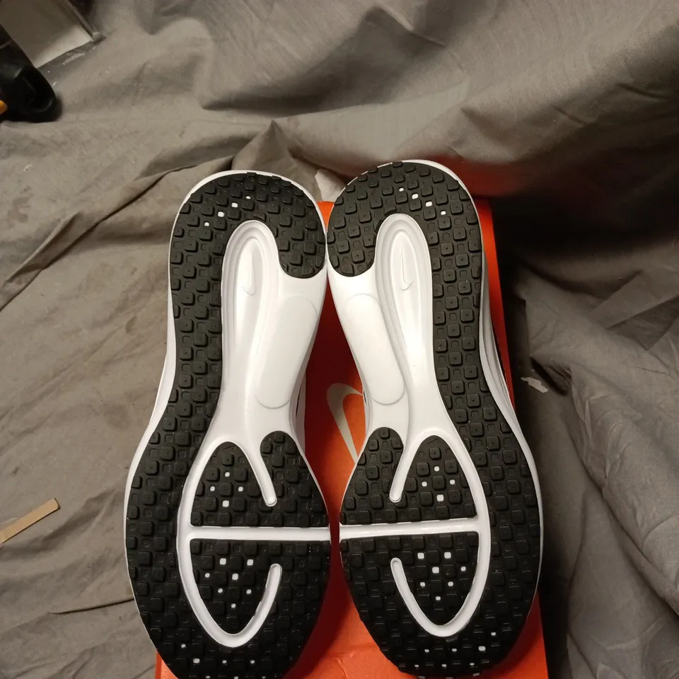 Nike Revolution 5 Running Shoes - Black/White, UK 11