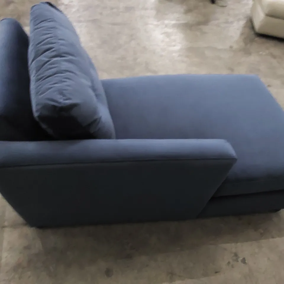 QUALITY LOUNGE CO DESIGNER HERMIONE CHAISE END IN AFRICAN SAPPHIRE FABRIC 