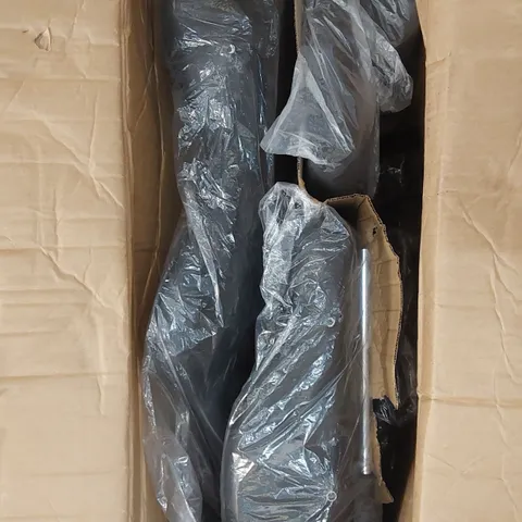 BOXED BLACK OFFICE CHAIR