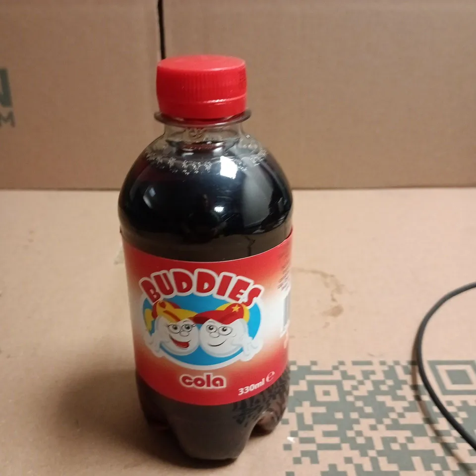 TOTE OF APPROXIMATELY 9 BOTTLES OF BUDDIES COLA 330ML PER BOTTLE
