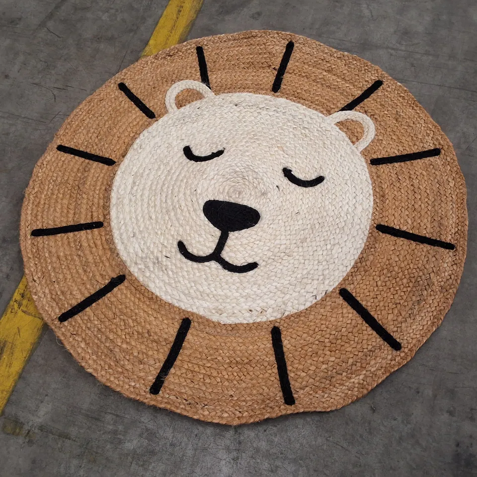 ROUND JUTE RUG WITH LION-FACE MOTIF – SUNBURST DESIGN APPROXIMATELY 100CM
