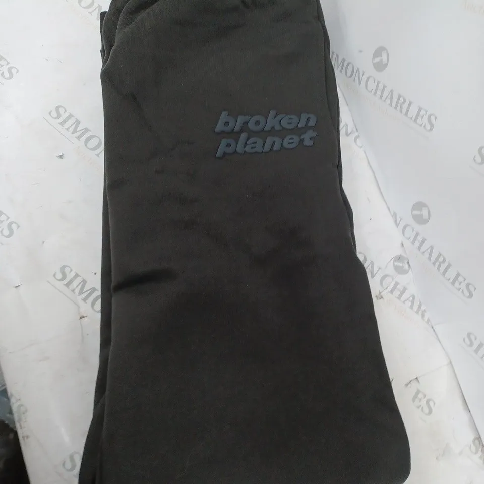 BROKEN PLANET STRAIGHT LEG SWEATPANTS MEDIUM SOOT BLACK 