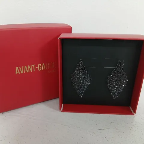 AVANT-GARDE PARIS EARRINGS - BLACK CRYSTAL DANGLE (BOXED)
