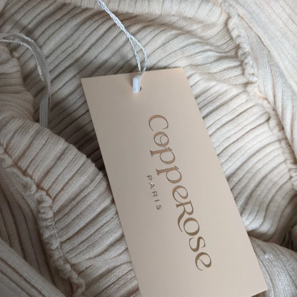 COOPEROSE PARIS RUNAWAY HEART CREAM KNIT DRESS – KNOT DETAIL, SIZE M-L