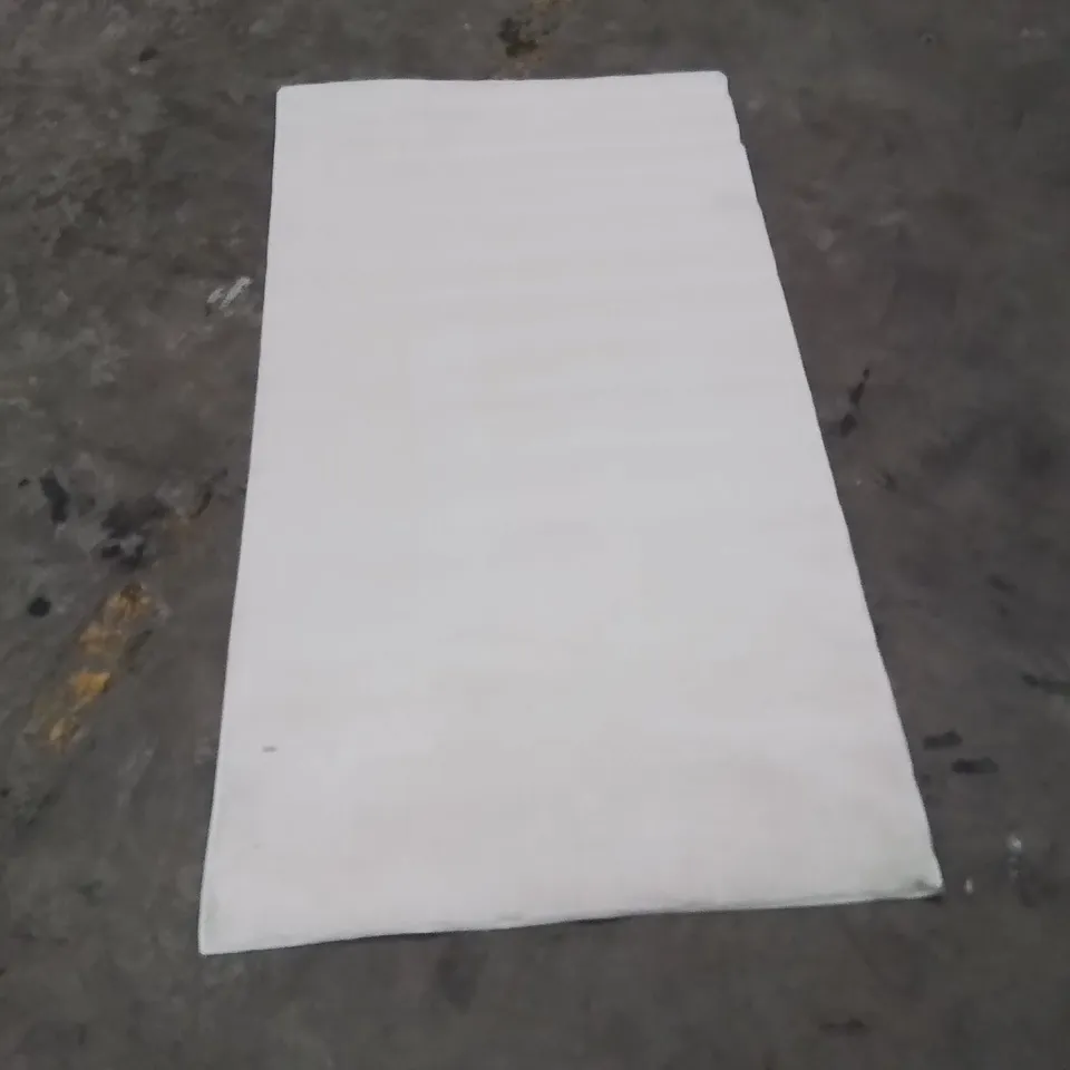 QUALITY DESIGNER AREA RUG - APPROXIMATELY 140X75CM