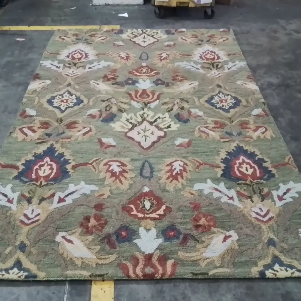 FLORAL WOOL HAND TUFTED AREA RUG 183X274CM