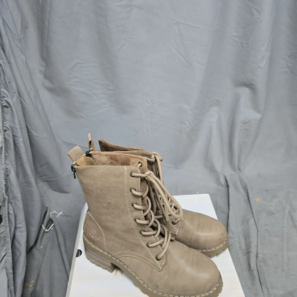 BLOWFISH MALIBU LEITH ANKLE BOOTS – ALMOND REDWOOD, UK7 (EU40) – BOXED