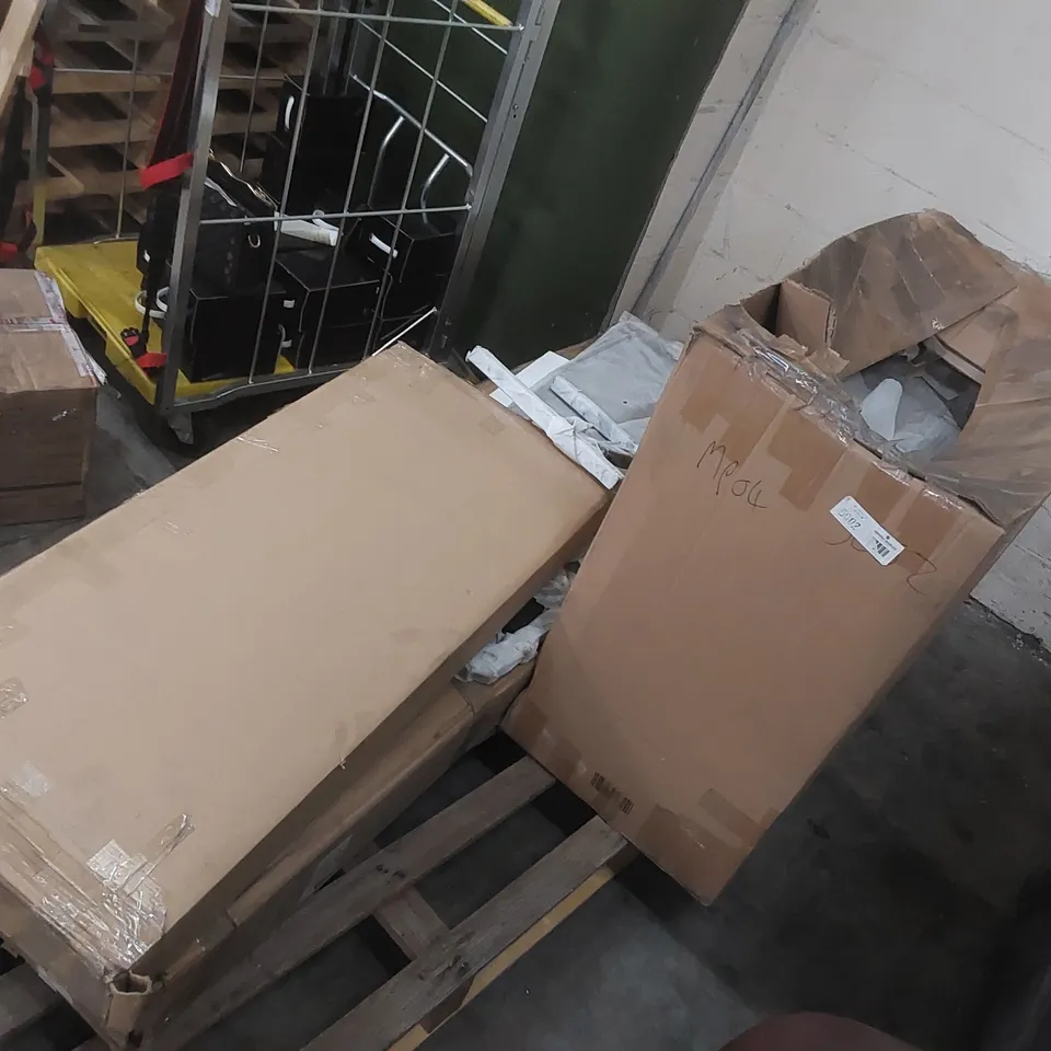 PALLET OF ASSORTED FURNITURE PARTS