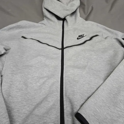 NIKE LIGHT GREY TRACKSUIT JACKET - LARGE