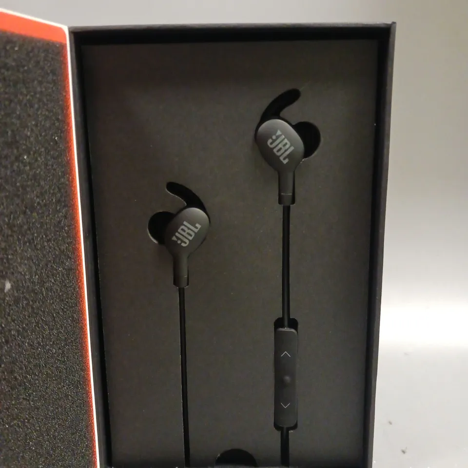 BOXED JBL EVEREST 100 BLUETOOTH WIRELESS IN EAR HEADPHONES 