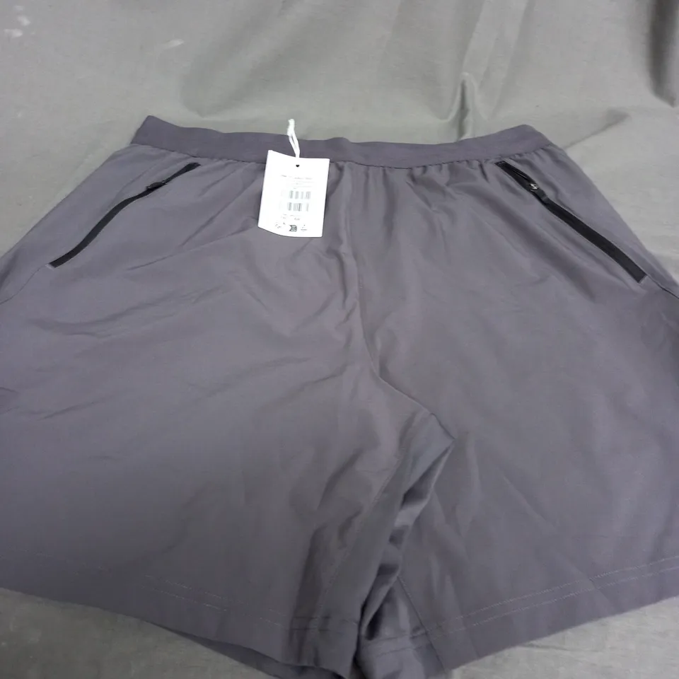 GYMSHARK APEX 7 HYBRID SHORTS IN GREY - MEDIUM