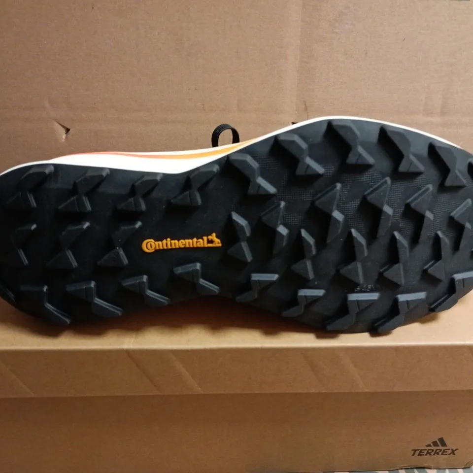 BOXED PAIR OF ADIDAS TERREX TRAIL RUNNING SHOES – UK SIZE 11