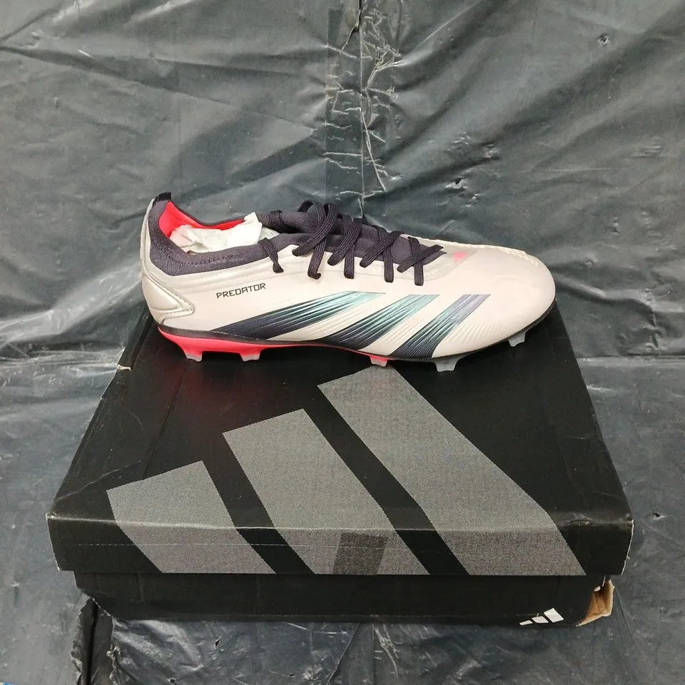 BOXED PAIR OF ADIDAS PREDATOR PRO FG UK 8.5 