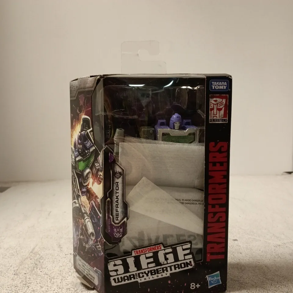 TRANSFORMERS GENERATIONS WAR FOR CYBERTRON TRILOGY ACTION FIGURE (STARSCREAM) 