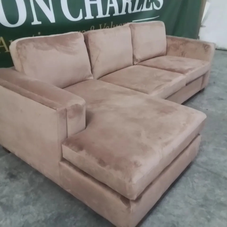 QUALITY DESIGNER EX SHOWROOM MAISON VELVET CORNER CHAISE SOFA - CAMEL
