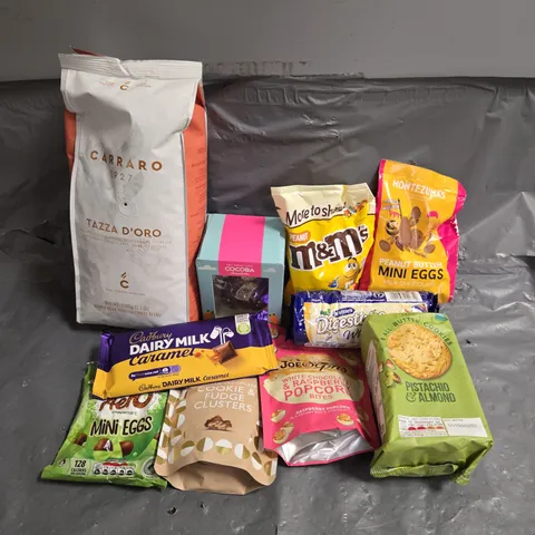 APPROXIMATELY 14 ASSORTED FOOD & DRINK ITEMS TO INCLUDE - M&MS PEANUT - JOESEPHS WHITE CHOC & RASPBERRY POPCORN - DAIRY MILK CARAMEL - ETC - COLLECTION ONLY