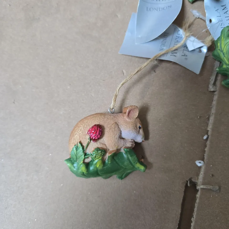 4 BOXES OF ASSORTED GISELA GRAHAM SMALL DECORATIONS 