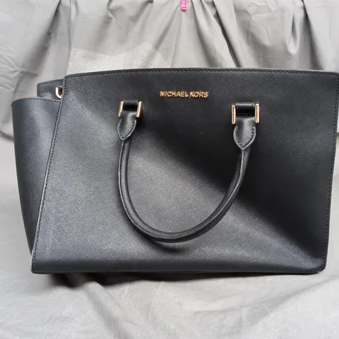 MICHAEL KORS SHORT HANDLE BAG
