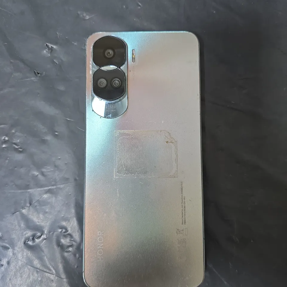 HONOR MOBILE PHONE - SILVER - MODEL UNSPECIFIED