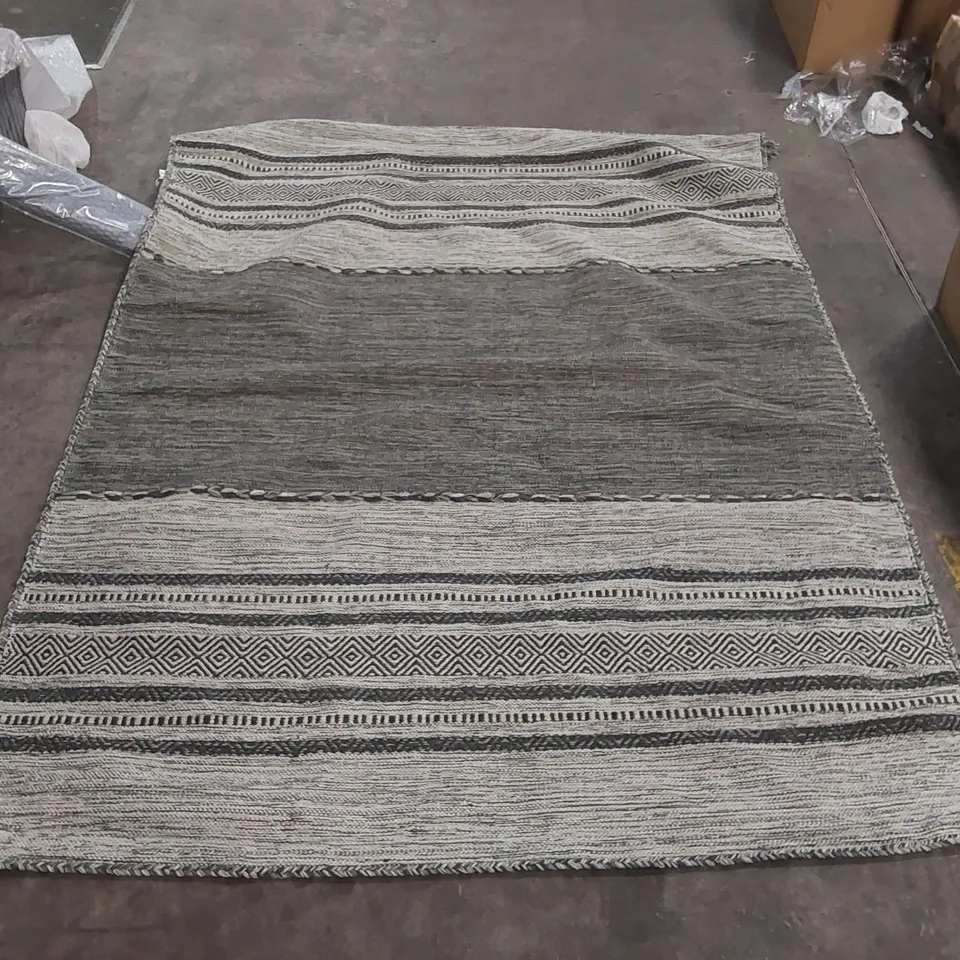 BRAND NEW BAGGED PACO HOME KILIM RUG - 160 x 220cm