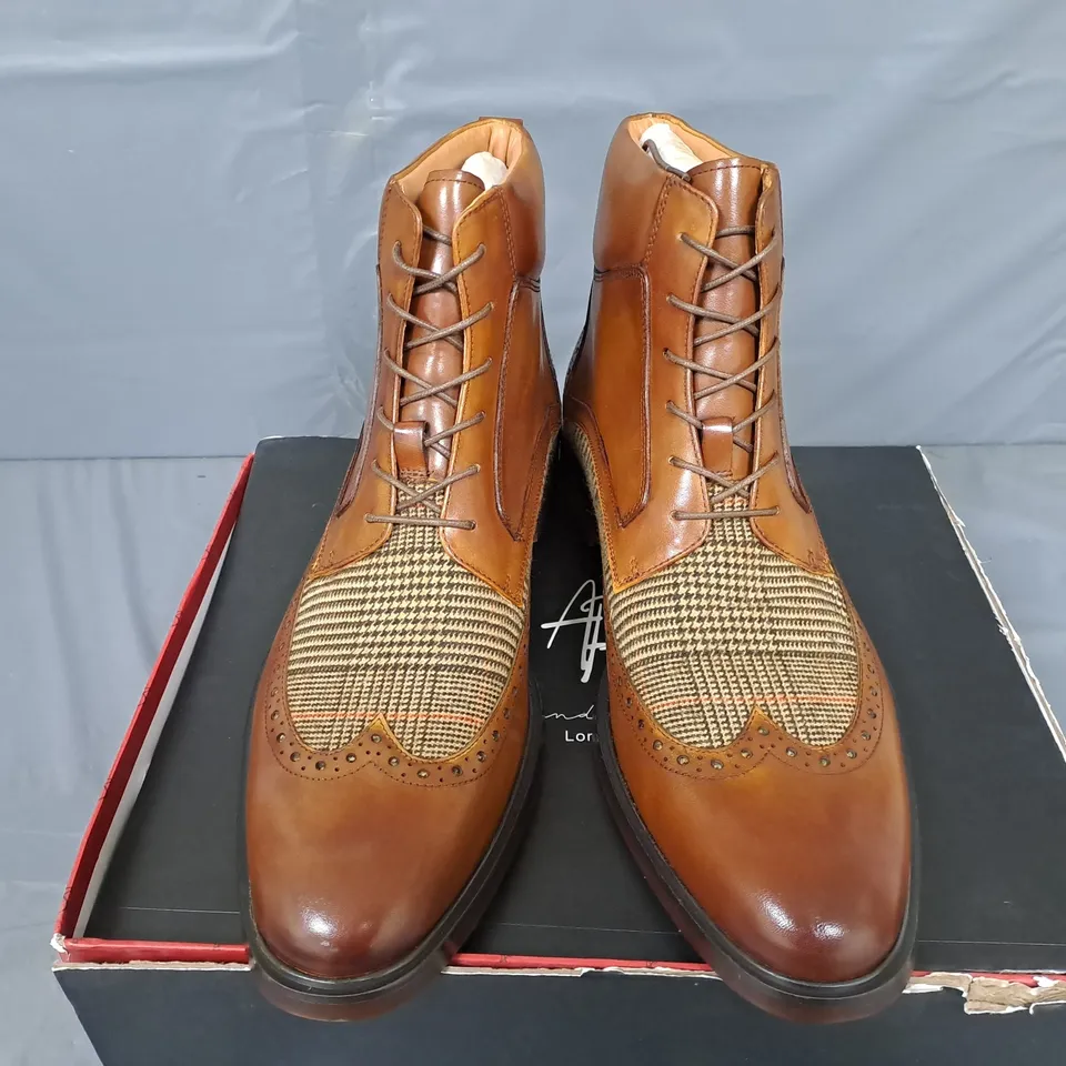 BOXED PAIR OF ALEXANDER PACE 'CROSSWALL' PREMIUM LEATHER DERBY BOOTS - SIZE 11