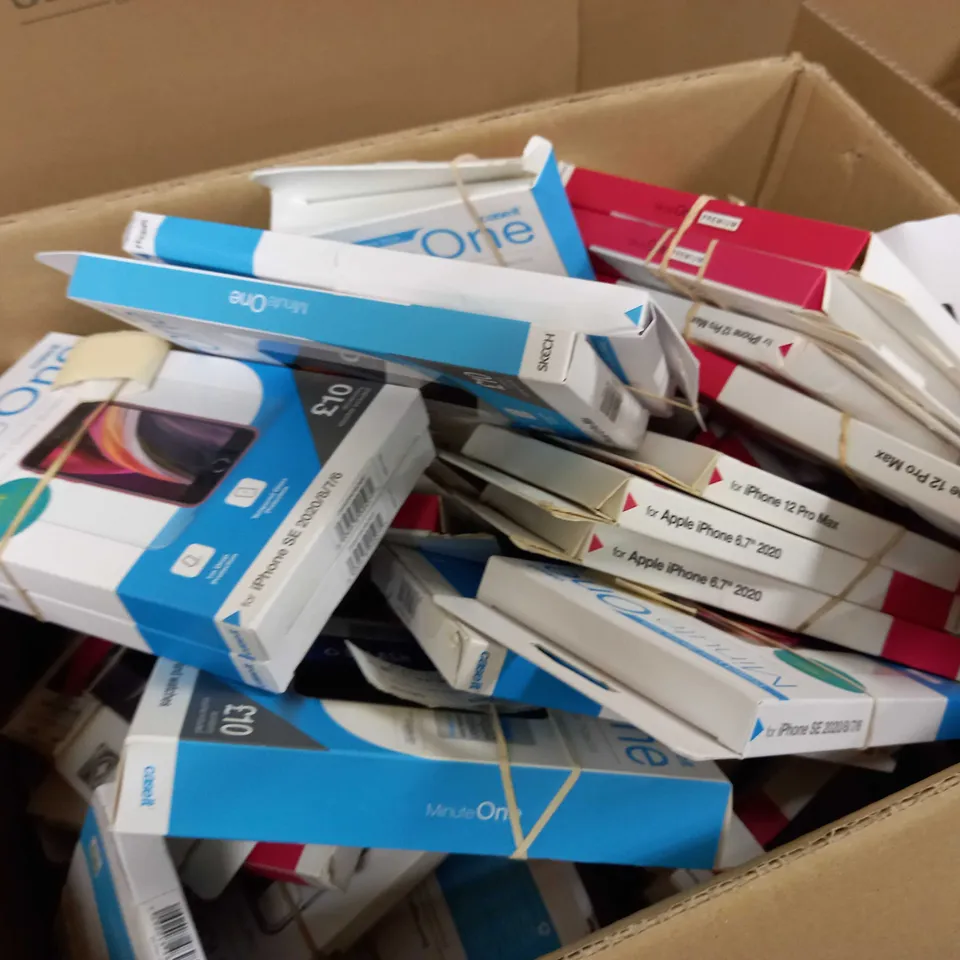 BOX OF APPROXIMATELY 40 ASSORTED DESIGNER PHONE ACCESSORY ITEMS TO INCLUDE CASEIT, SKECH, TECH 21 ETC