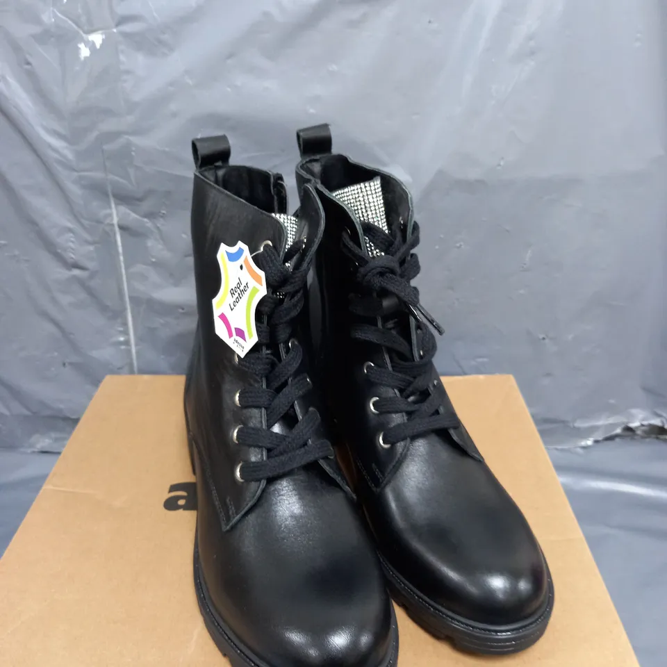 ADESSO LIZA LEATHER BOOTS BLACK SIZE 7