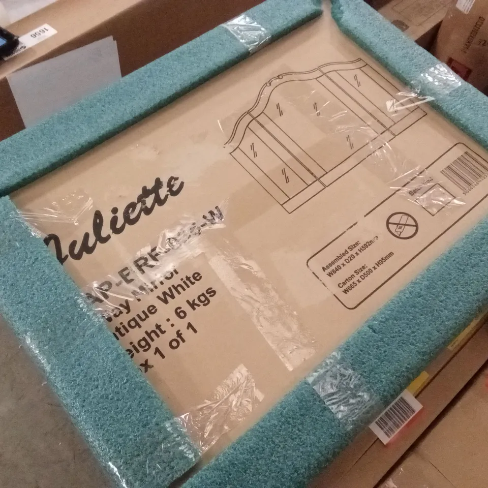 BOXED DRESSING TABLE MIRROR (1 BOX)